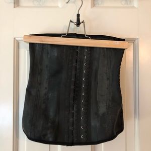 Premadonna waist Trainer XS latex/rubber